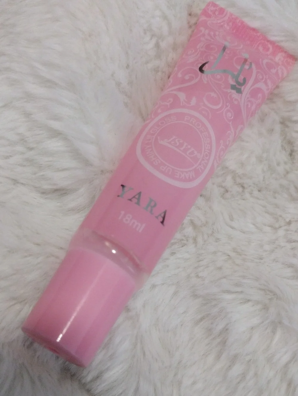 Yara Soft Pink Lip Gloss